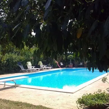 Bed & Breakfast Casale Dei Formali *
