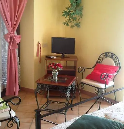 Casale Dei Formali فندق مبيت وإفطار *